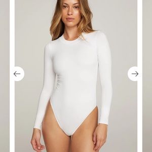 GOOD AMERICAN- Good Form Crewneck body suit